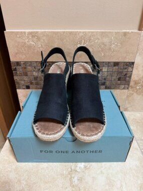 TOMS Monica Black Oxford Wedge Espadrila Sandal